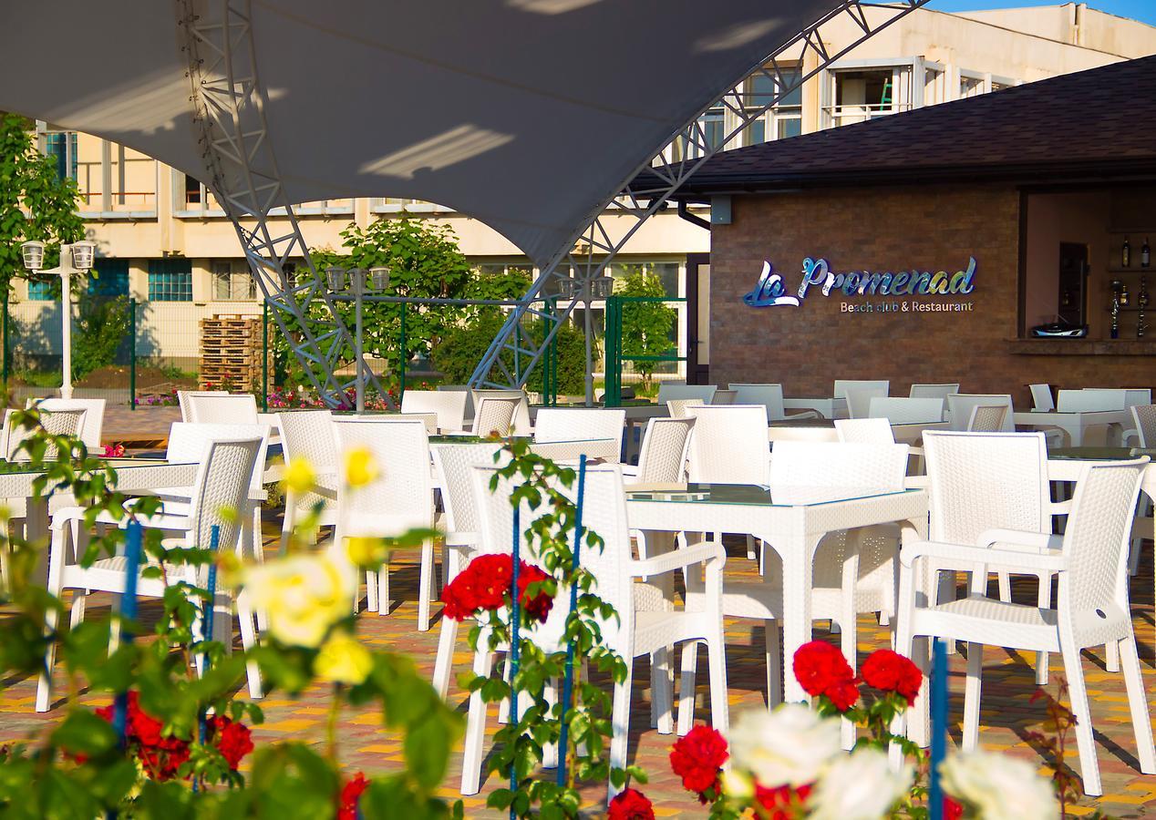 Hotel Promenad Zatoka Ngoại thất bức ảnh