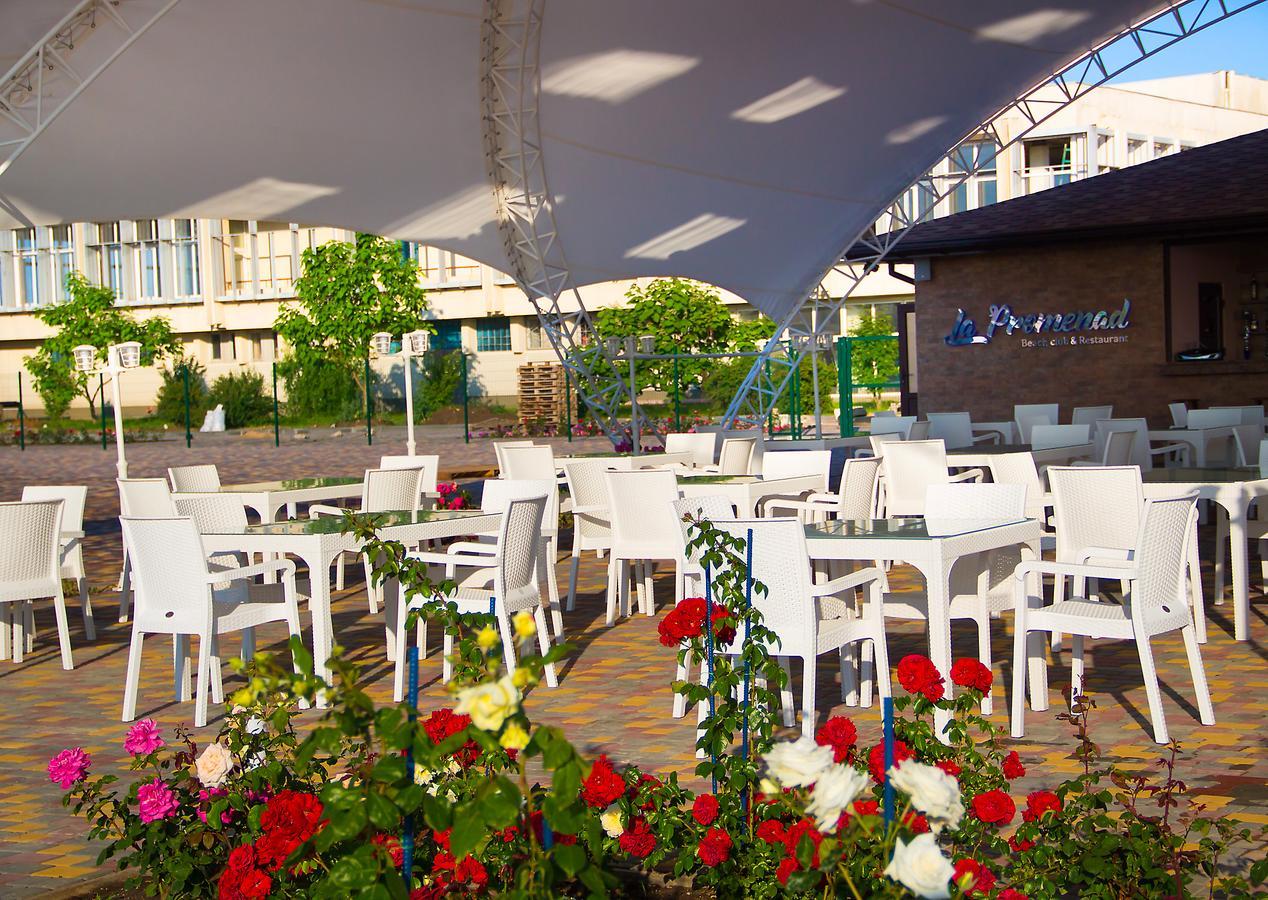 Hotel Promenad Zatoka Ngoại thất bức ảnh